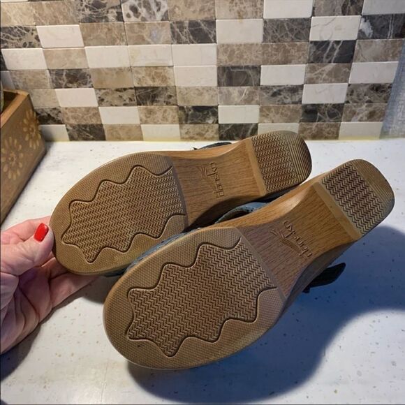 Dansko Shoes  - Picture 4 of 5